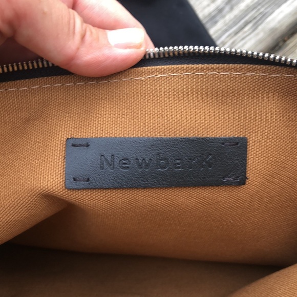 Newbark Blue Clutch Zip Pouch - Limited Edition - Picture 5 of 10